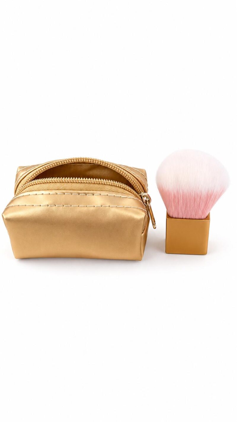 KABUKI BRUSH CON POCHETTE
